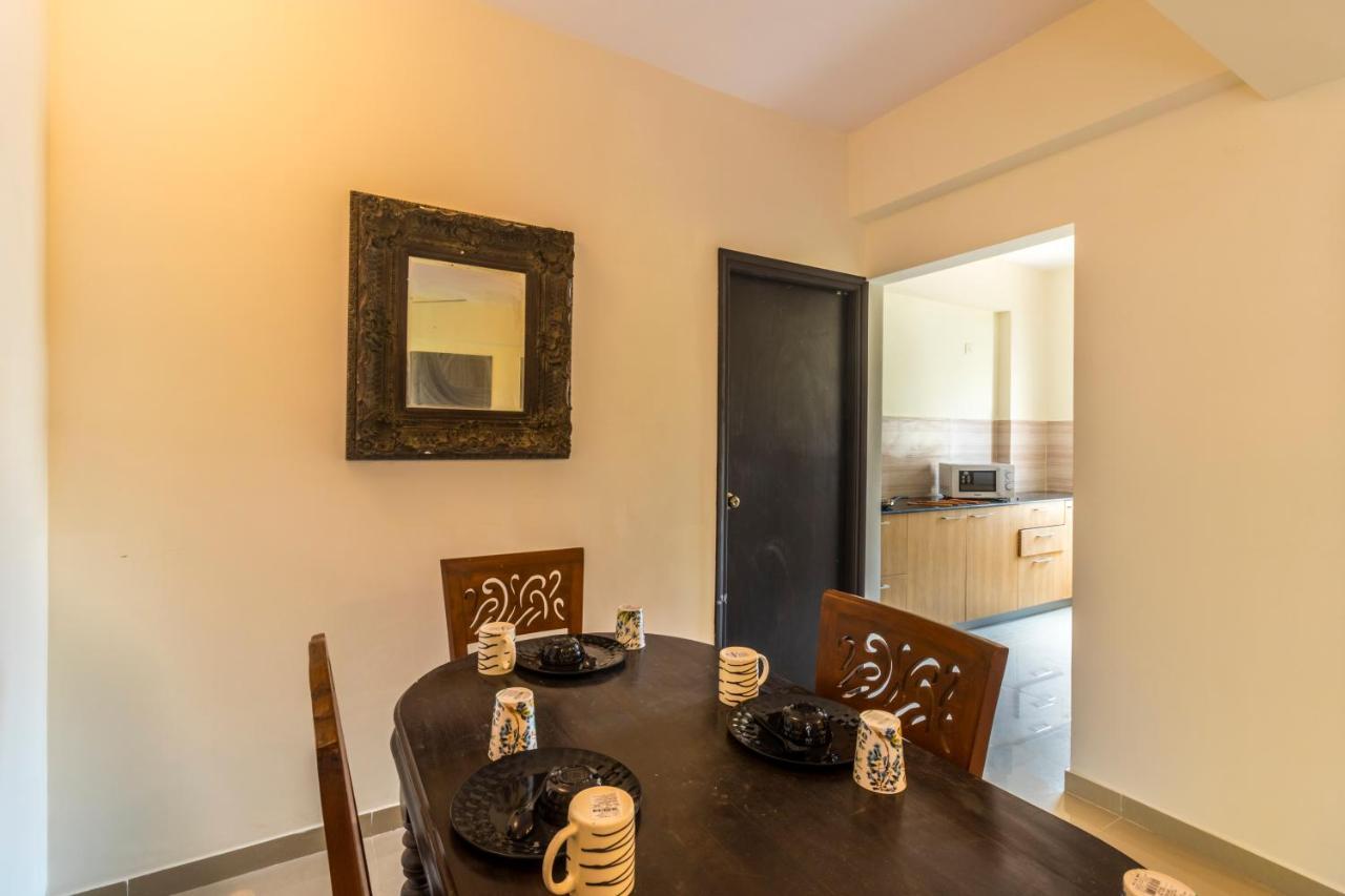 Ronnie's Studio Apartment Arpora Esterno foto