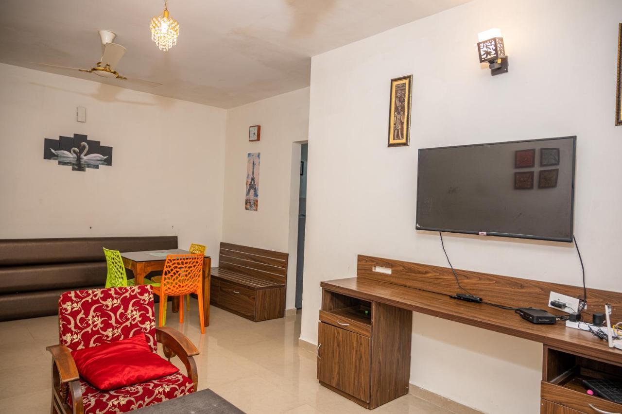 Ronnie's Studio Apartment Arpora Esterno foto