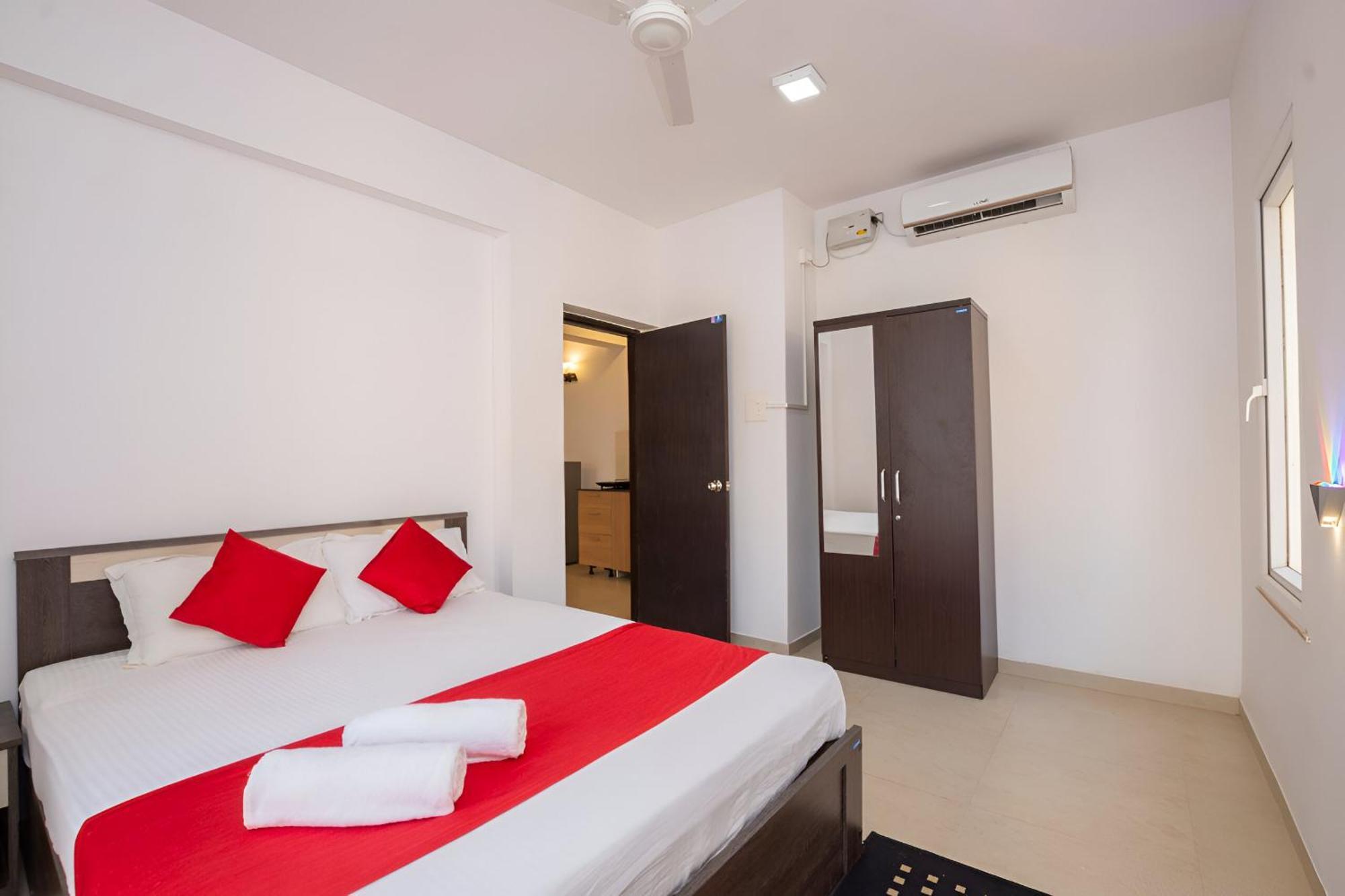 Ronnie's Studio Apartment Arpora Esterno foto